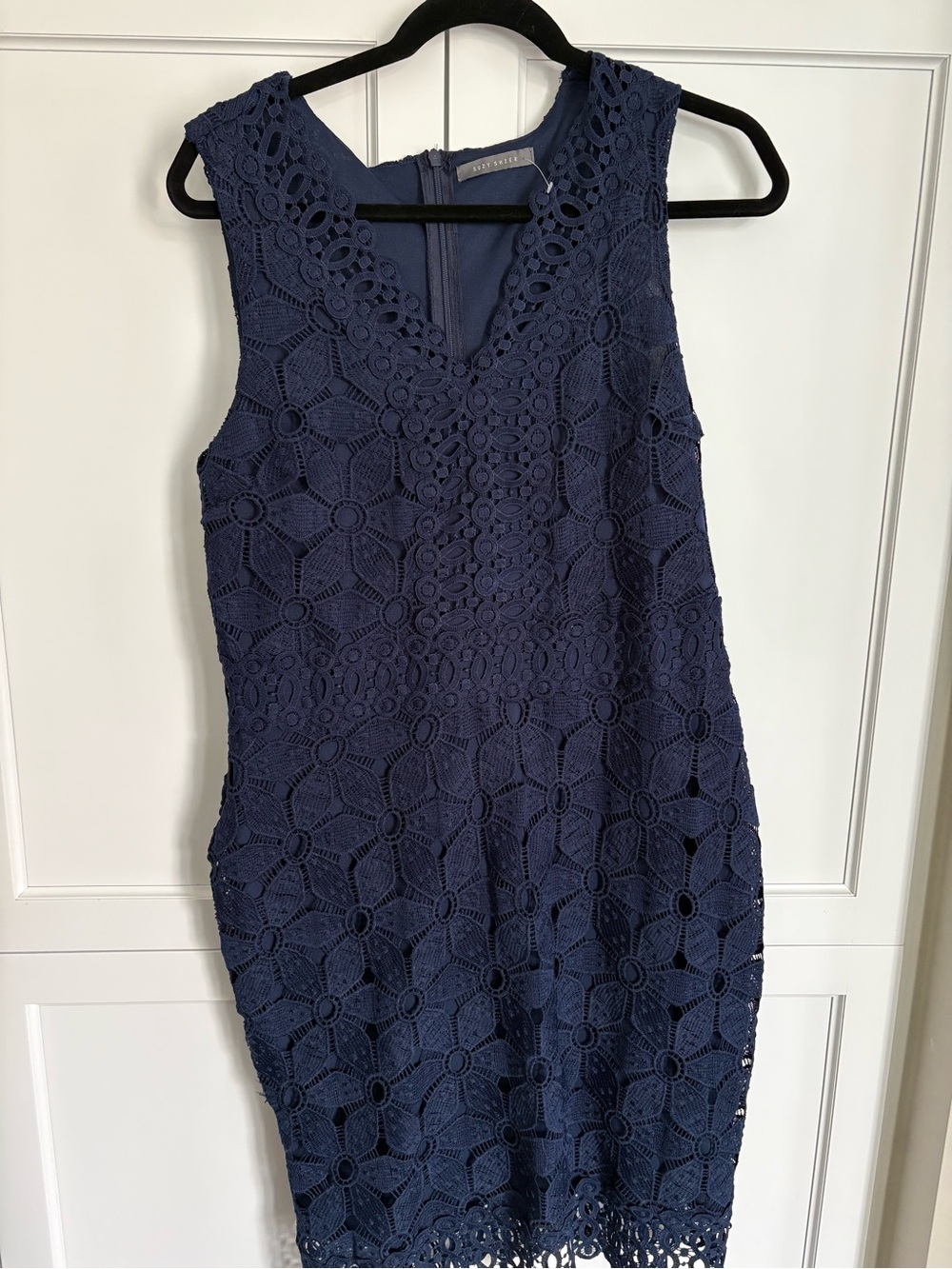 Suzy Shier Navy Sleeveless Lace Midi Dress